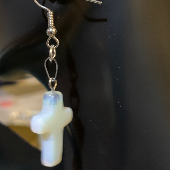 Stone Quartz cross earrings - Picture 3 of 4